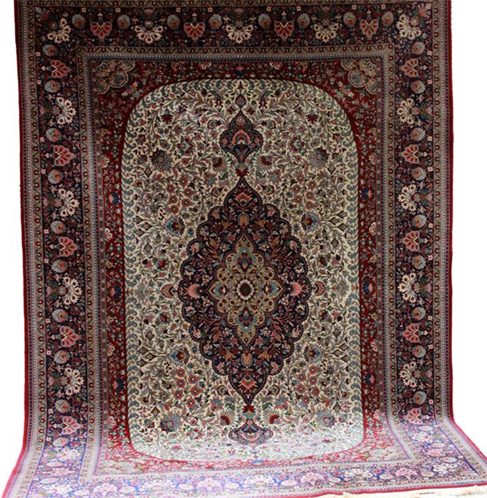 Isfahan-Muster, ca. 283x 199 cm.