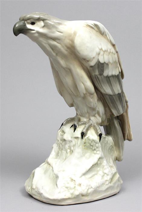 Art Deco-Skulptur eines Adlers.