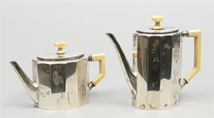 Art Deco-Tee- und Kaffeekanne.