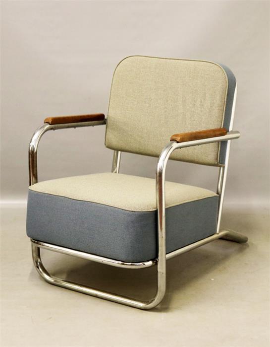 Stahlrohr-Sessel.