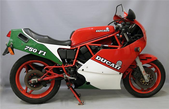 Motorrad "Ducati F750 F1".