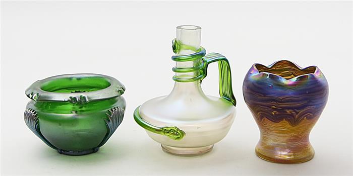 Zwei Jugendstil-Vasen und Henkelvase.