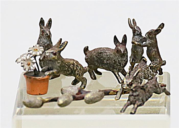 Sechs kleine Wiener Bronzen "Hasen".