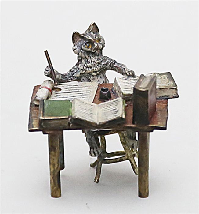 Wiener Bronze "Katze am Schreibtisch".