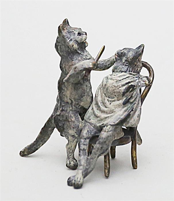 Wiener Bronze "Katze beim Friseur".