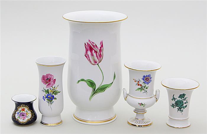 Fünf verschiedene Vasen, Meissen.