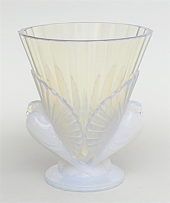 Vase im Art Deco-Stil.