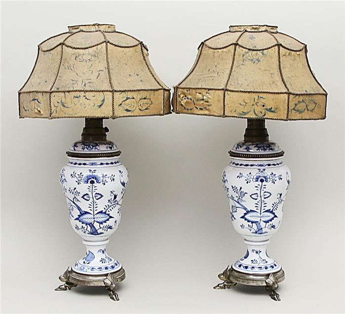 Paar Tischpetroleumlampen, Meissen.