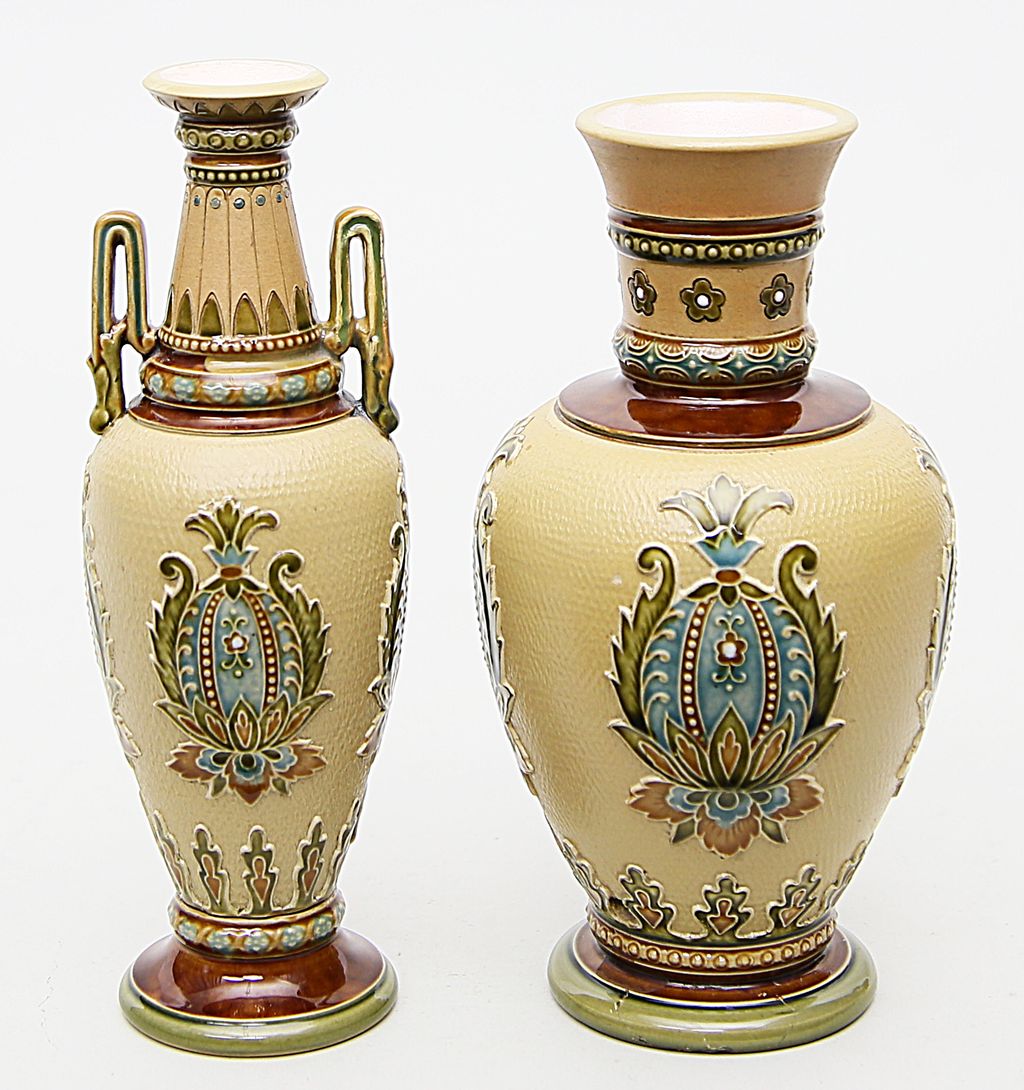 Zwei Historismus-Vasen, Mettlach.