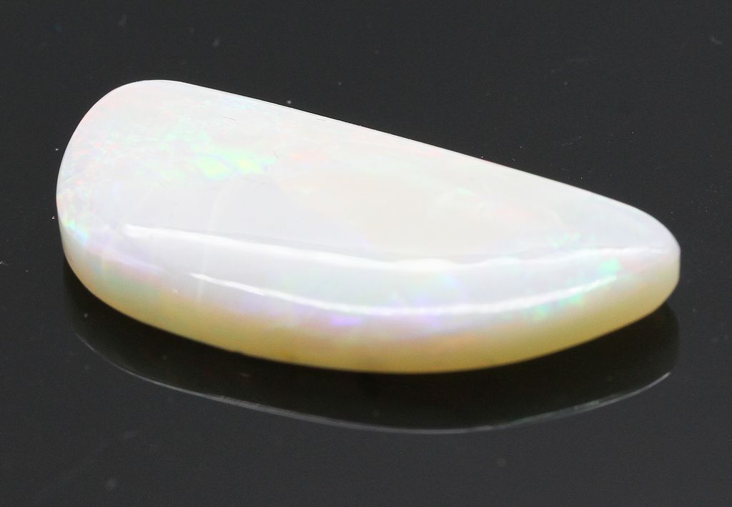Weißer Opal, ca. 22 ct.
