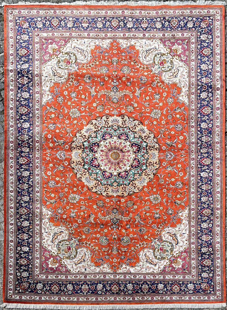 Isfahan, Korkwolle mit Seide, ca. 294x 203 cm.