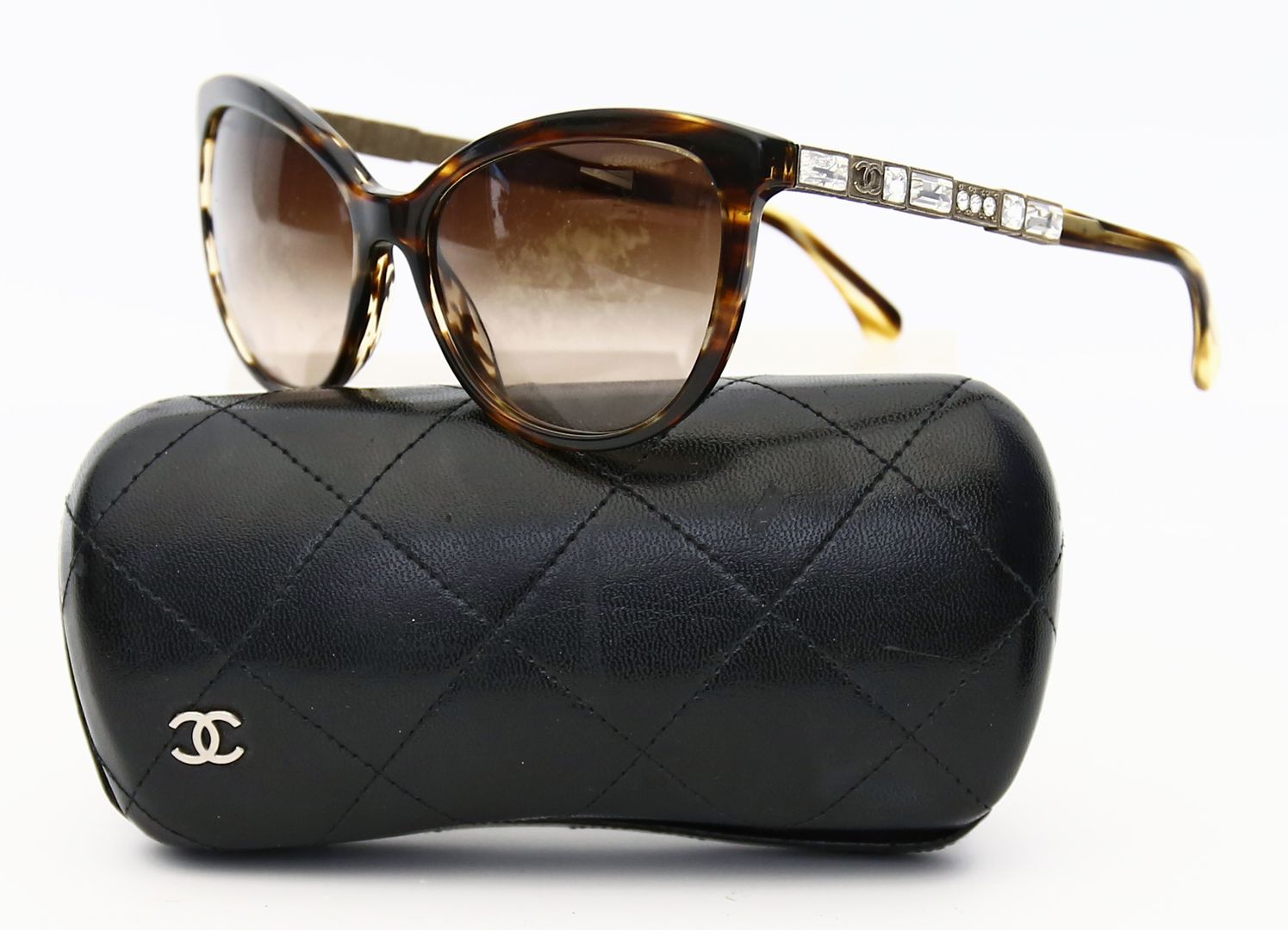 Sonnenbrille, Chanel.