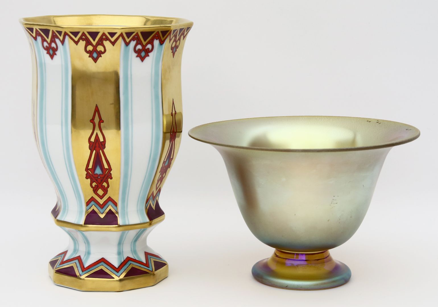 Zwei Art Deco-Vasen: