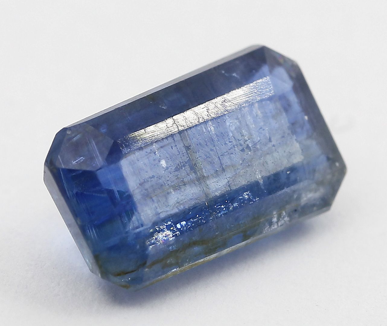 Blauer Saphir, ca. 3,05 ct.