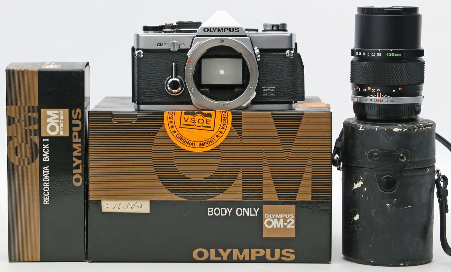Spiegelreflexkamera "Olympus OM-2".