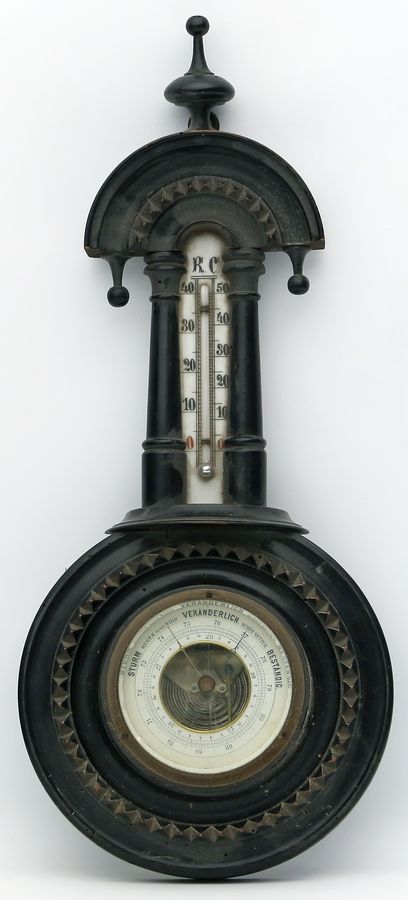 Gründerzit-Wandbarometer mit Rhermometer.