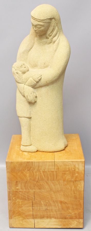 Skulptur "Mutter mit Kind".