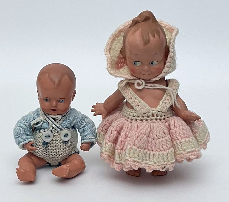 2 Zelluloid-Puppen, Schildkröt: