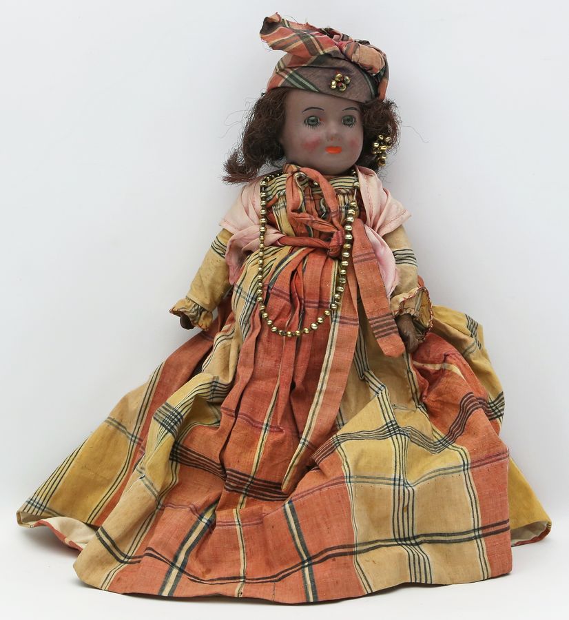 Puppe als Sinti oder Roma.