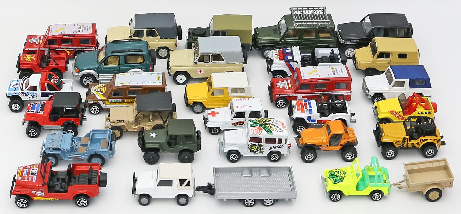 28 Jeep-Modellautos.