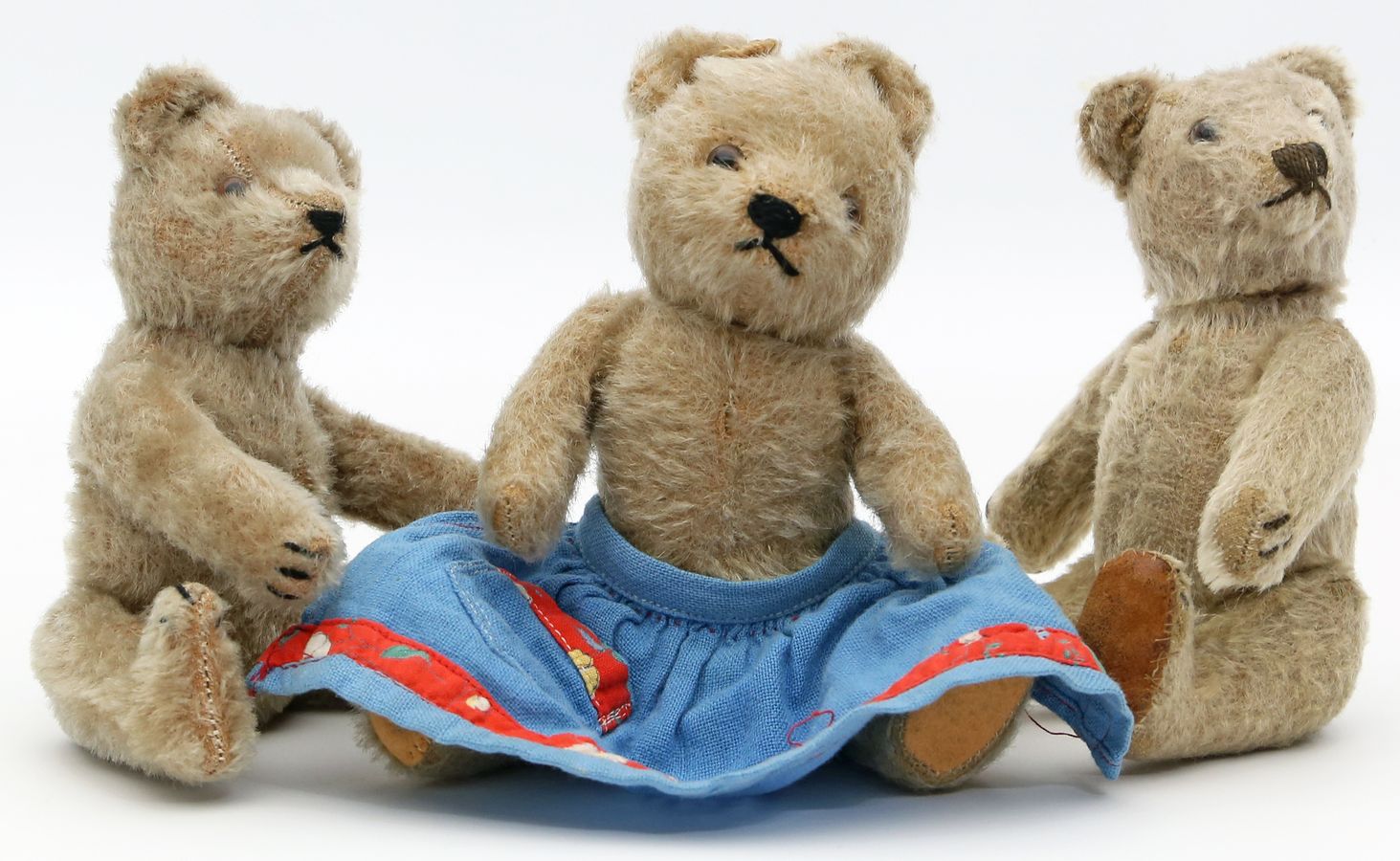 3 Teddys.