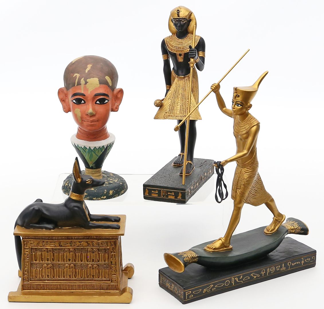 4 Figuren im ägyptischen Stil,
