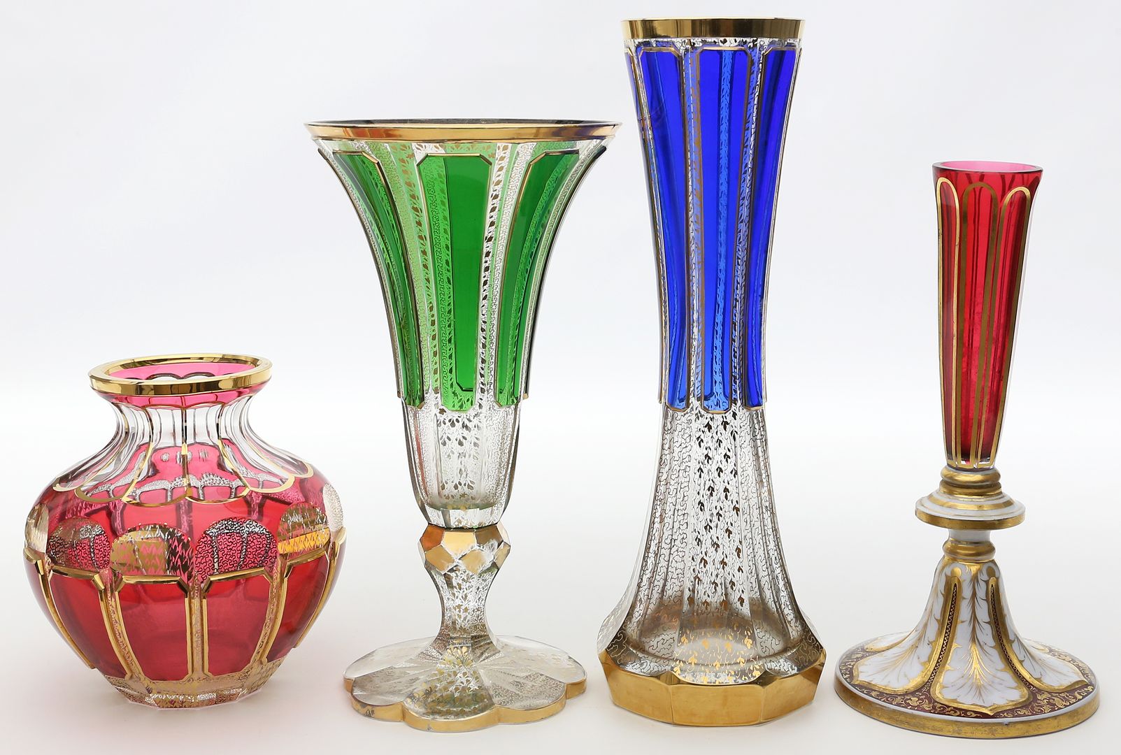 4 prunkvolle Vasen.