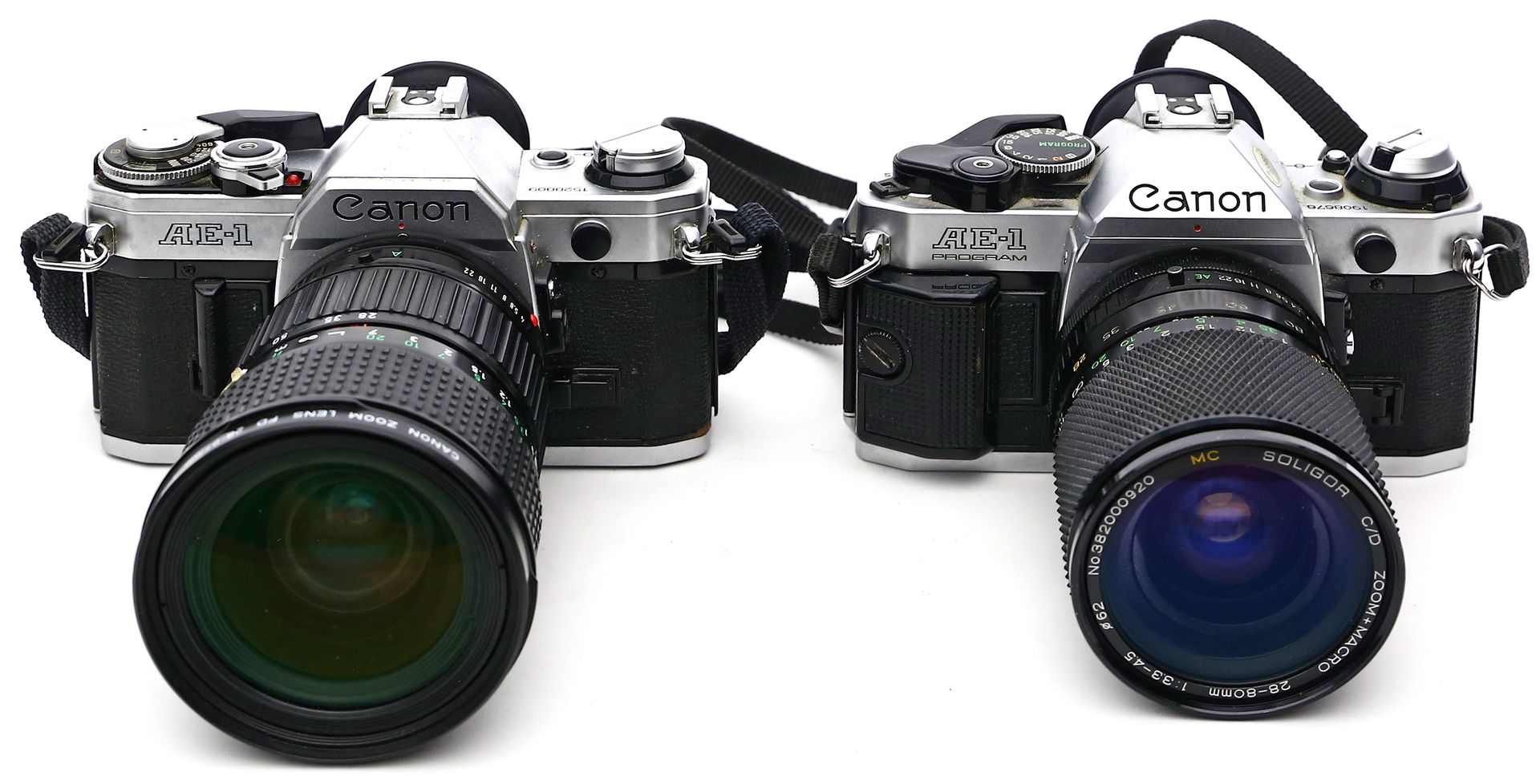 2 Spiegelreflex-Kameras "AE-1", Canon.