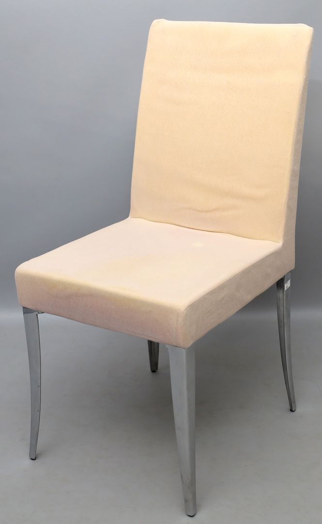 Moderner Stuhl.