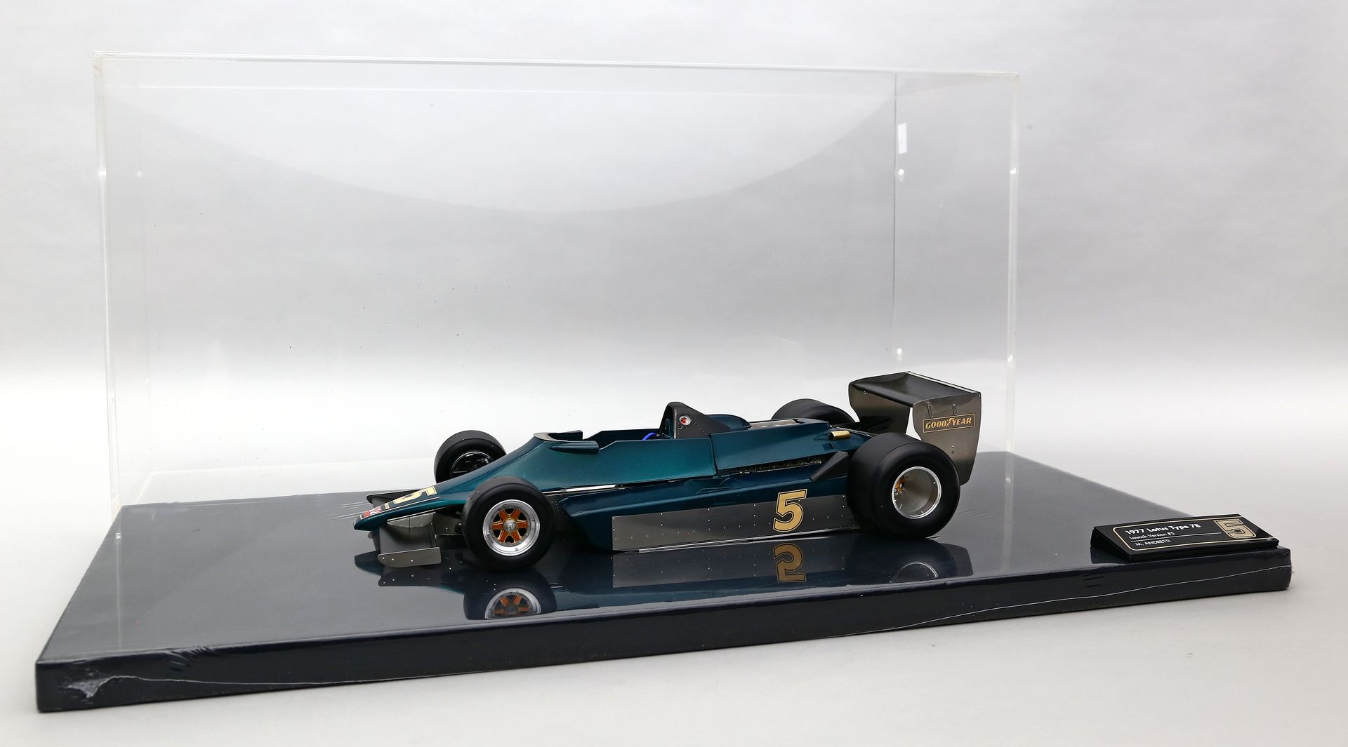 Modellauto "Rennwagen Team Lotus", 1:12.